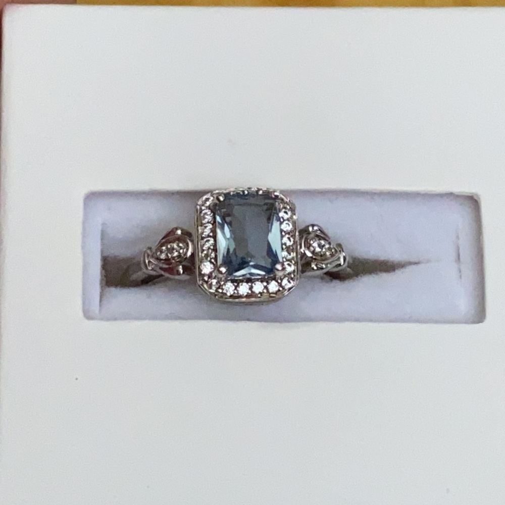 Ring - Picture 4 of 4